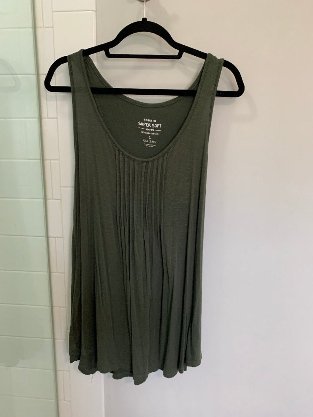 Torrid Super Soft Knits Size 1 olive green Tank Top